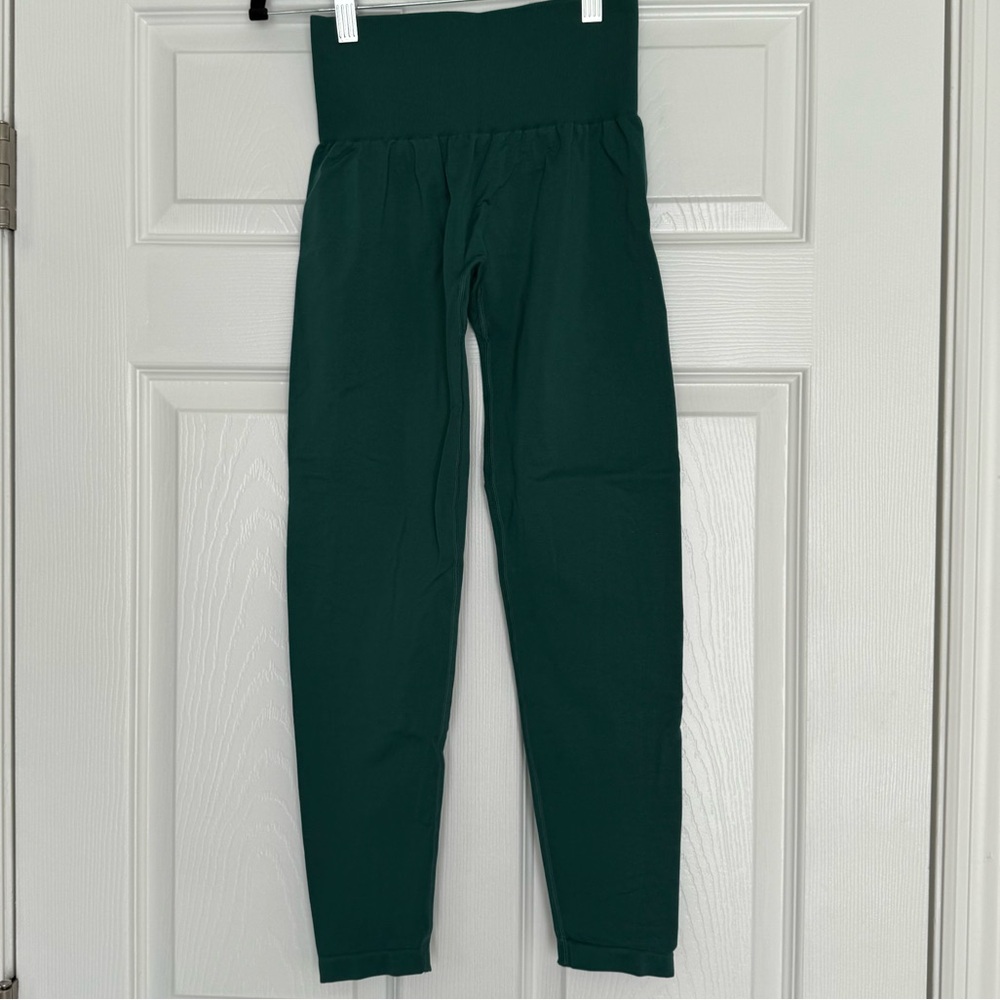 Emerald Solid Seamless NVGTN Leggings